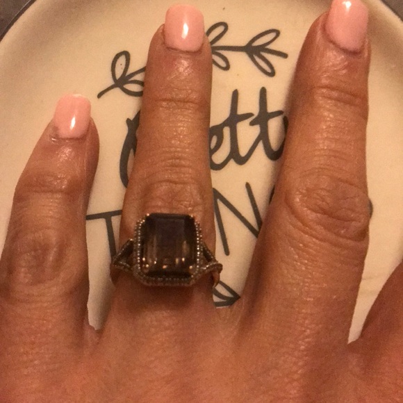 Gold Band with Smokey Topaz Square Shaped Stone - Picture 1 of 3